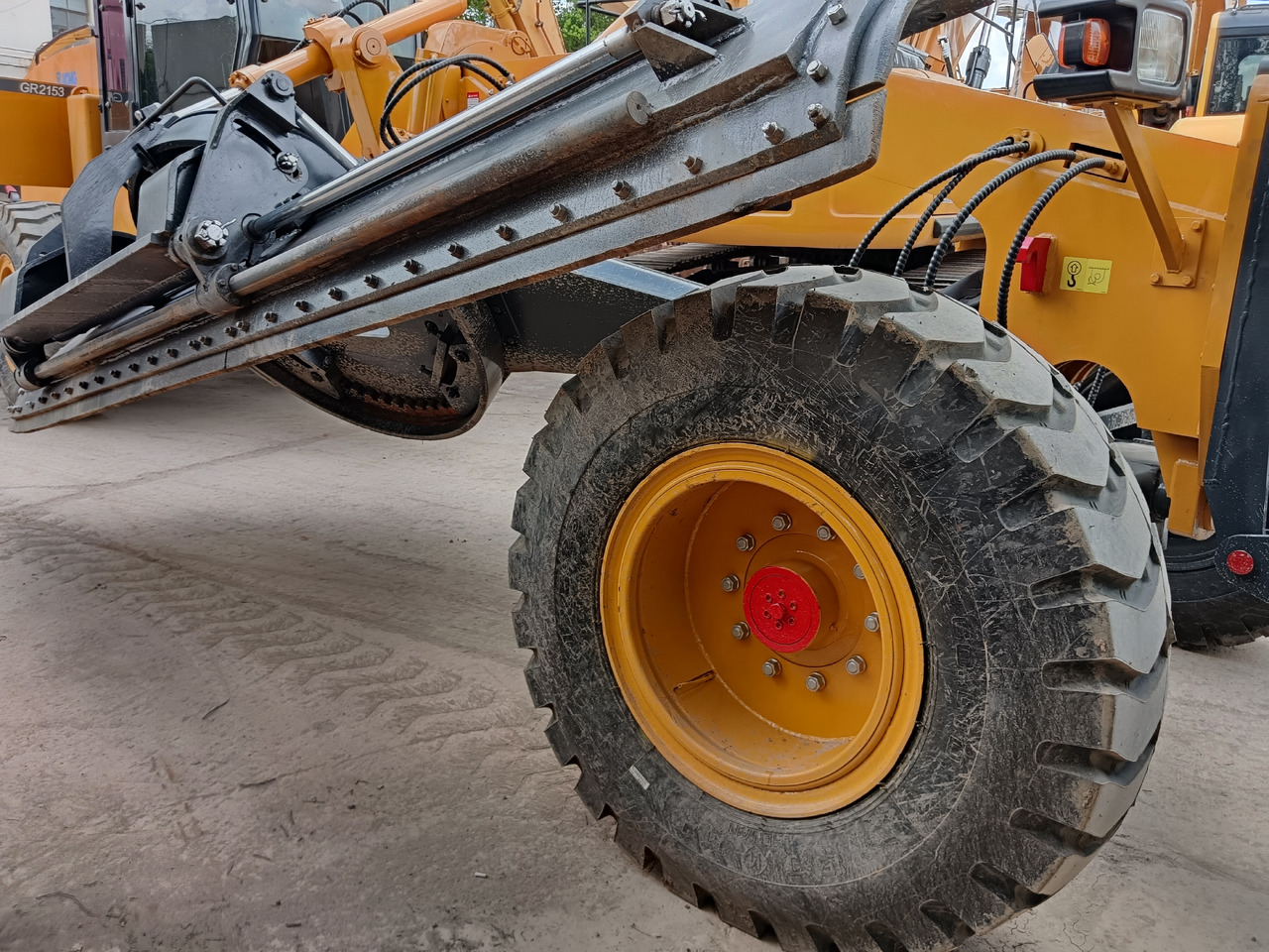 XCMG GR 2153 WITH RIPPER AND TWO BLADES - Грейдер: фото 3 XCMG GR 2153 WITH RIPPER AND TWO BLADES - Грейдер: фото 3