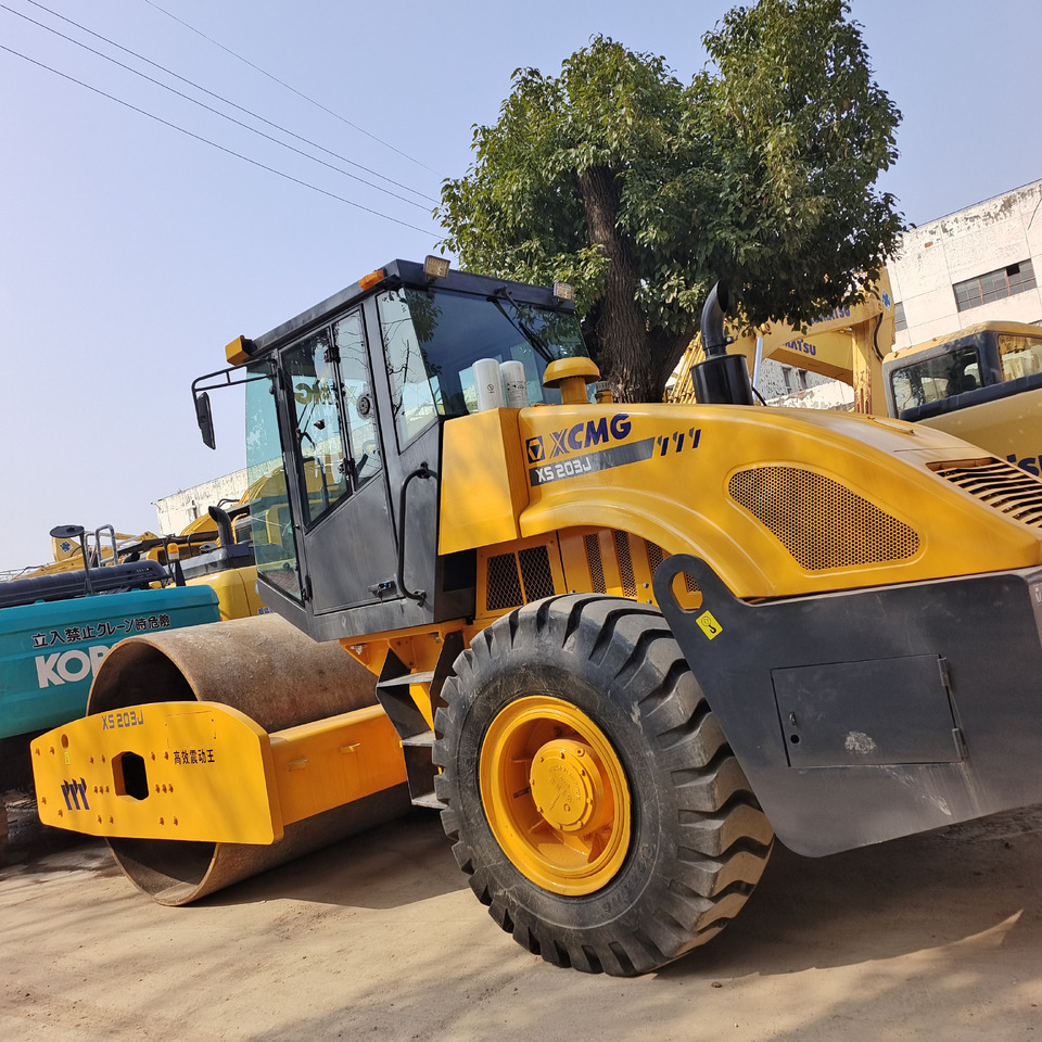 XCMG XS203J - Дорожный каток: фото 1 XCMG XS203J - Дорожный каток: фото 1