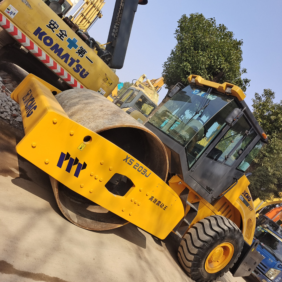 XCMG XS203J - Дорожный каток: фото 5 XCMG XS203J - Дорожный каток: фото 5