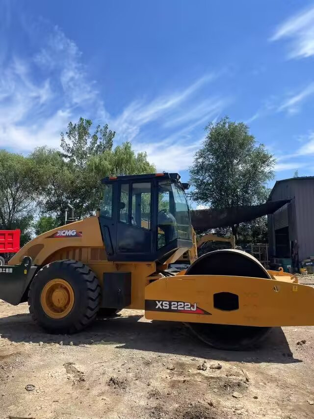 XCMG XS222J - Дорожный каток: фото 2 XCMG XS222J - Дорожный каток: фото 2