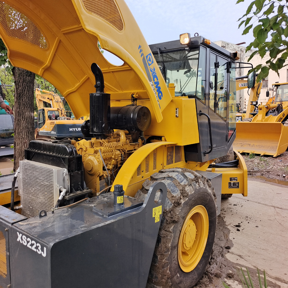 XCMG XS223J - Дорожный каток: фото 5 XCMG XS223J - Дорожный каток: фото 5