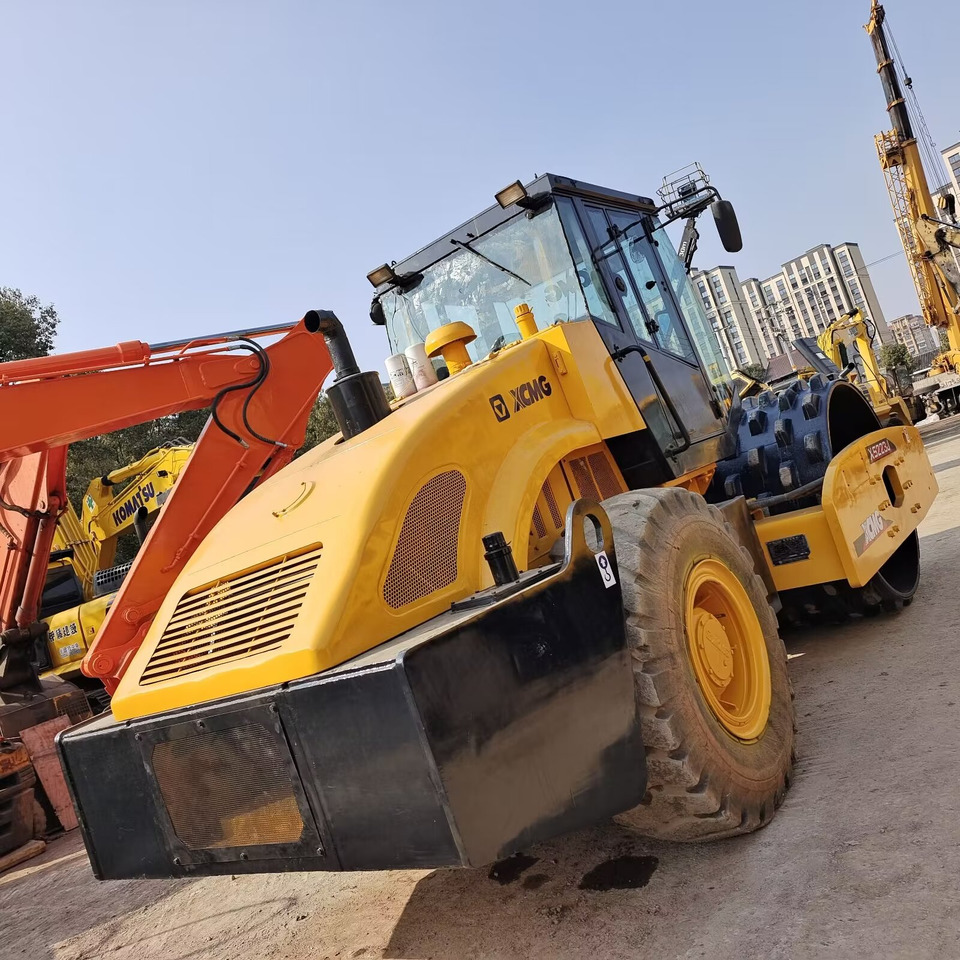 XCMG XS223J - Дорожный каток: фото 4 XCMG XS223J - Дорожный каток: фото 4