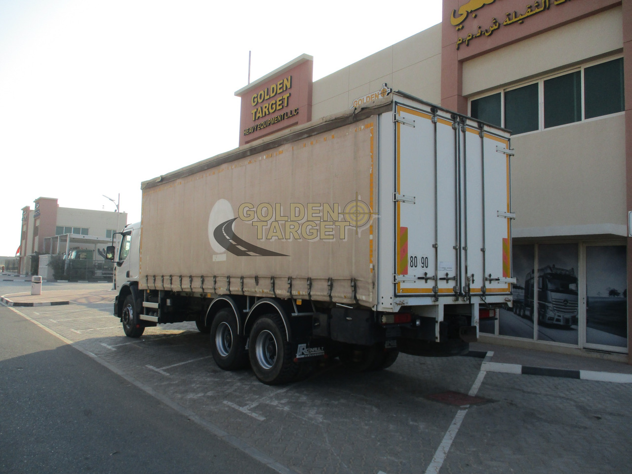 Renault KERAX 380 Curtainsider Truck - Тентованный грузовик: фото 4 Renault KERAX 380 Curtainsider Truck - Тентованный грузовик: фото 4