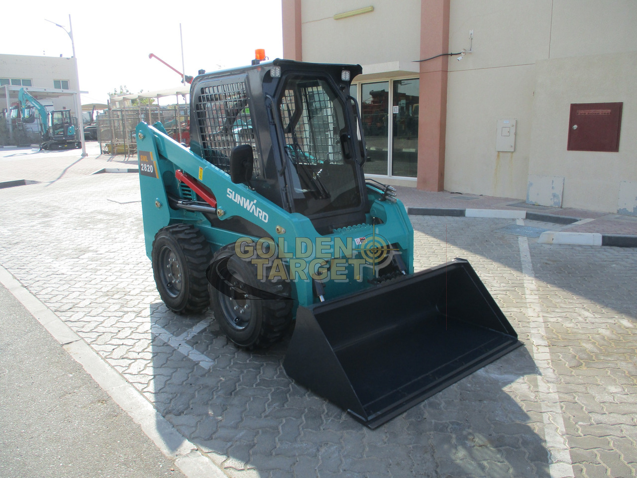 SUNWARD SWL 2820 Skid Steer Loader - Мини-погрузчик с бортовым поворотом: фото 1 SUNWARD SWL 2820 Skid Steer Loader - Мини-погрузчик с бортовым поворотом: фото 1