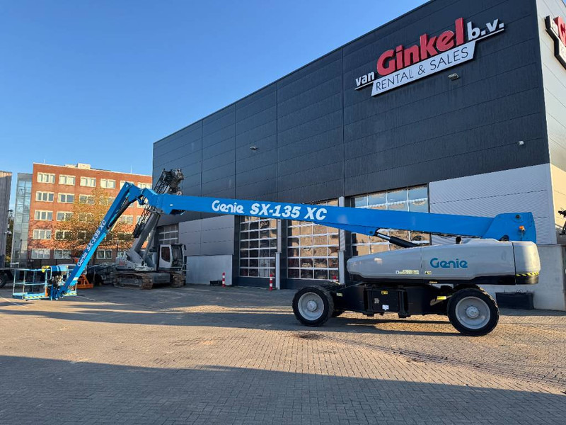 Genie SX 135 XC - Телескопический подъемник: фото 1 Genie SX 135 XC - Телескопический подъемник: фото 1