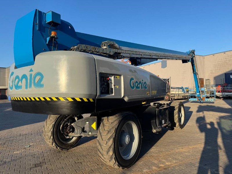 Genie SX 135 XC - Телескопический подъемник: фото 4 Genie SX 135 XC - Телескопический подъемник: фото 4