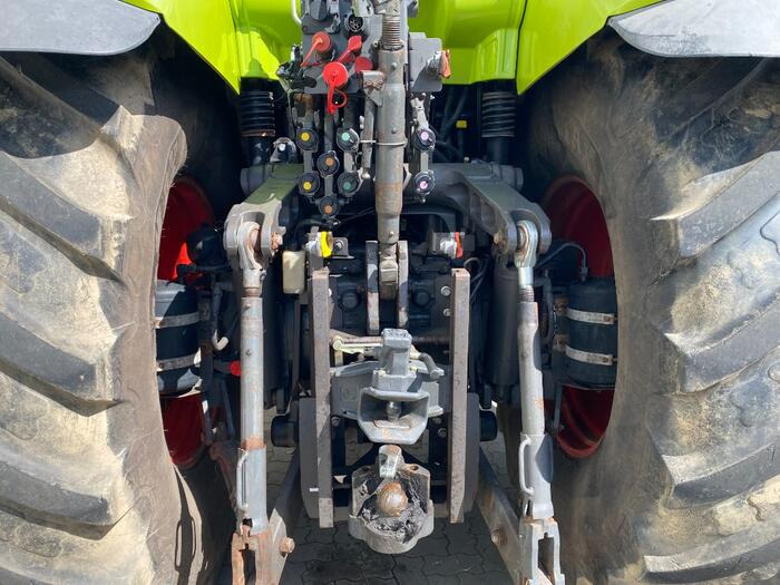 Claas Axion 830 - Трактор: фото 4 Claas Axion 830 - Трактор: фото 4