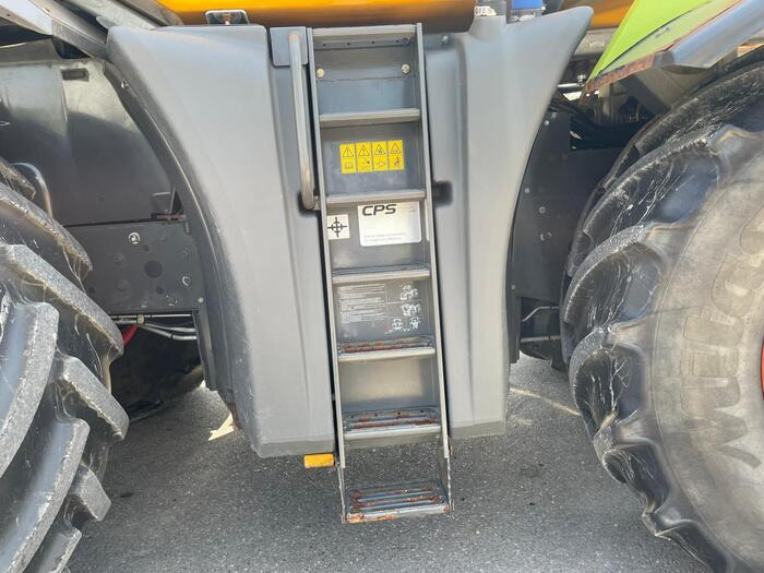 Трактор Claas Xerion 4000: фото 13 Трактор Claas Xerion 4000: фото 13