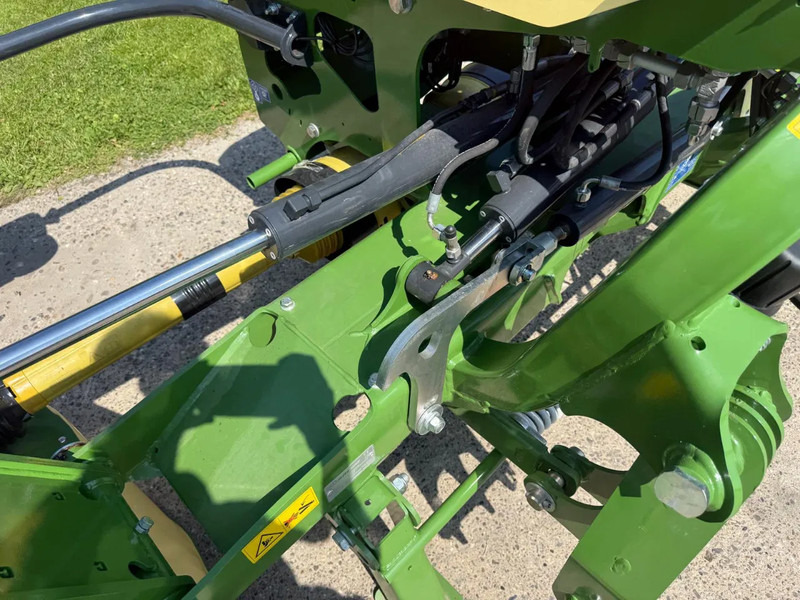 Krone Easy cut B 870 MT 603-30 NIEUW VLINDERMAAIER - Косилка: фото 4 Krone Easy cut B 870 MT 603-30 NIEUW VLINDERMAAIER - Косилка: фото 4