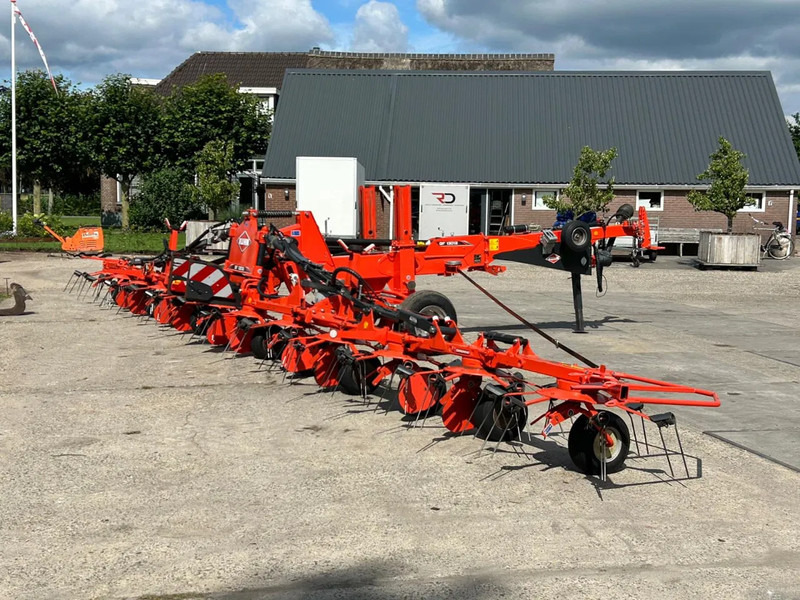Kuhn GF 13012 Schudder getrokken - Сеноворошилка: фото 2 Kuhn GF 13012 Schudder getrokken - Сеноворошилка: фото 2