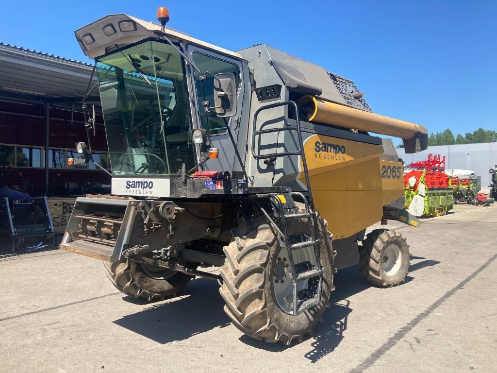 Sampo-Rosenlew SR 2065 - Зерноуборочный комбайн: фото 1 Sampo-Rosenlew SR 2065 - Зерноуборочный комбайн: фото 1