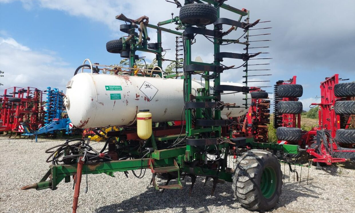 Agrodan Nedfælder 25 tands m/tank - Техника для внесения удобрений: фото 3 Agrodan Nedfælder 25 tands m/tank - Техника для внесения удобрений: фото 3