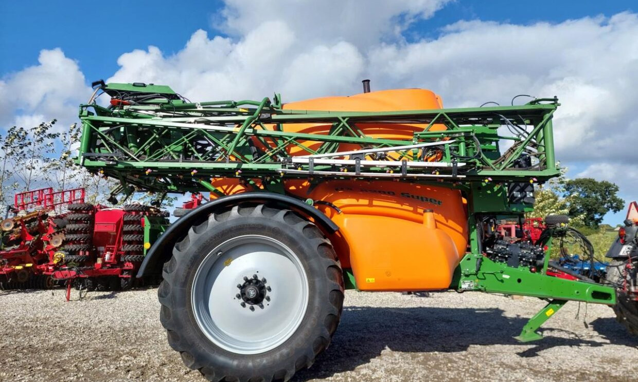 Amazone UX 6200 Super 36-24m med GPS - Прицепной опрыскиватель: фото 3 Amazone UX 6200 Super 36-24m med GPS - Прицепной опрыскиватель: фото 3