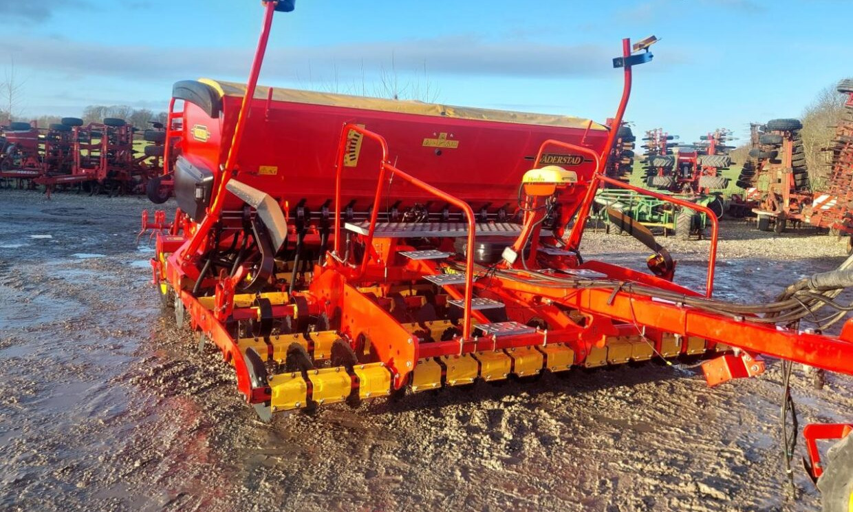 Väderstad Rapid 400 C E-Service med IPAD - Сеялка: фото 2 Väderstad Rapid 400 C E-Service med IPAD - Сеялка: фото 2