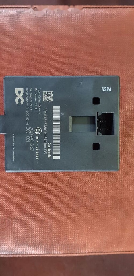 Continental CENTRAL GATEWAY A 000 446 1527   Mercedes-Benz ACTROS MB4 - Блок управления для Грузовиков: фото 1 Continental CENTRAL GATEWAY A 000 446 1527   Mercedes-Benz ACTROS MB4 - Блок управления для Грузовиков: фото 1