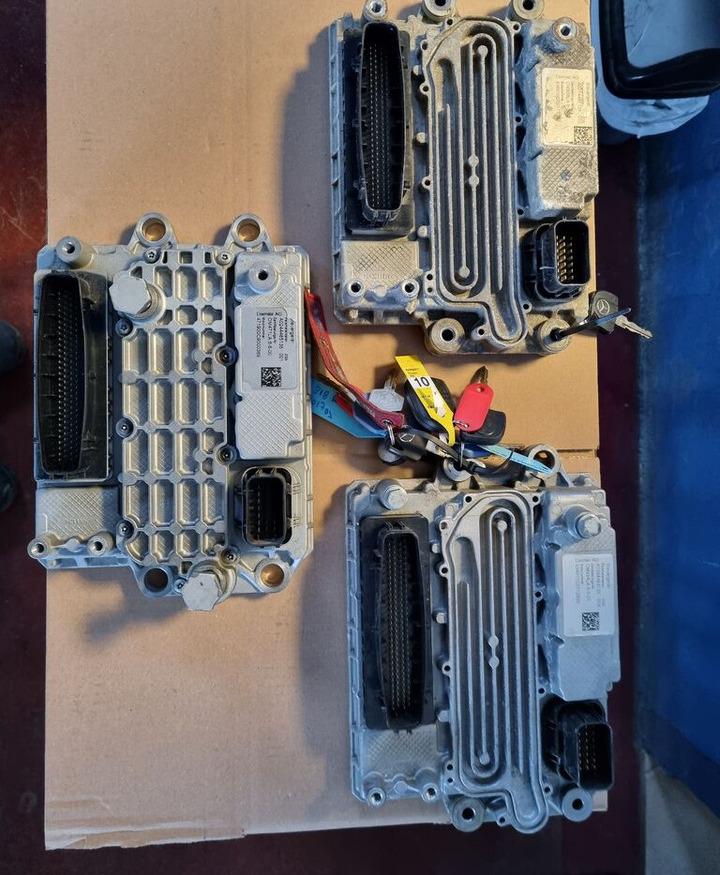 Continental CONTROL MODULE MCM2   Mercedes-Benz ACTROS MP4 EURO 6 - Блок управления для Грузовиков: фото 3 Continental CONTROL MODULE MCM2   Mercedes-Benz ACTROS MP4 EURO 6 - Блок управления для Грузовиков: фото 3