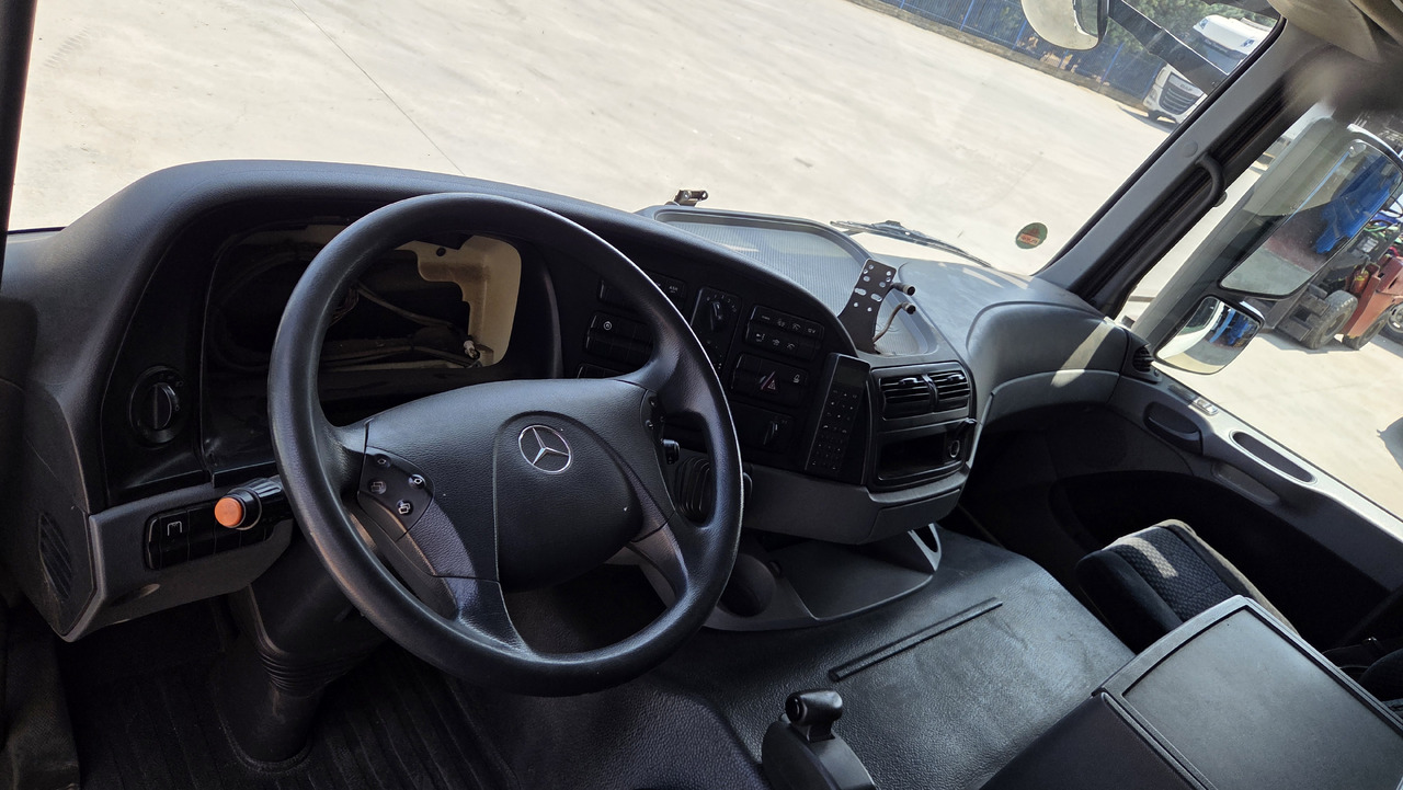 Кабина MERCEDES ACTROS MP3 MEDIUM: фото 8 Кабина MERCEDES ACTROS MP3 MEDIUM: фото 8