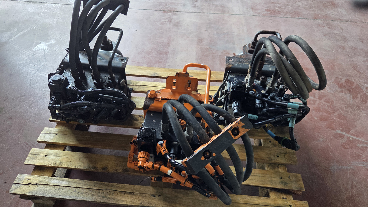 MERCEDES-BENZ STEERING UNIT - Рулевое колесо: фото 1 MERCEDES-BENZ STEERING UNIT - Рулевое колесо: фото 1