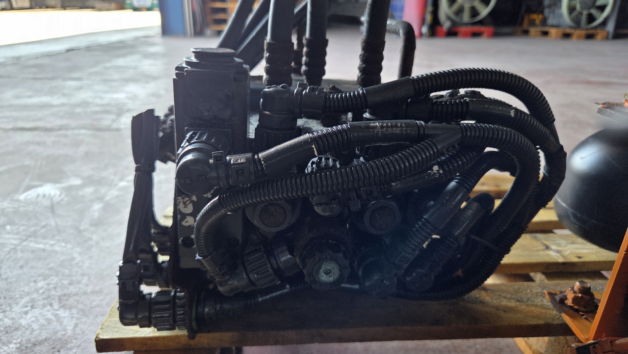 MERCEDES-BENZ STEERING UNIT - Рулевое колесо: фото 4 MERCEDES-BENZ STEERING UNIT - Рулевое колесо: фото 4