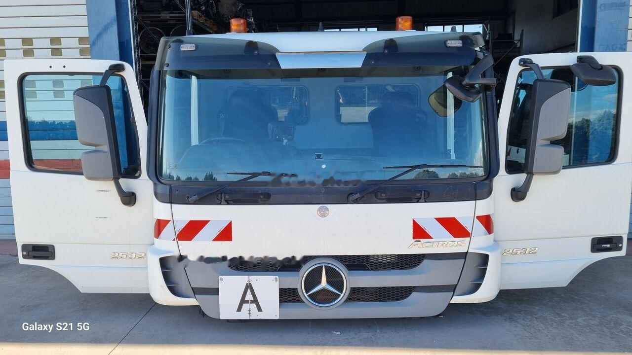 Mercedes-Benz CAB ACTROS SHORT EURO 5 A 9416002005 Mercedes-Benz MP3 ACTROS - Кабина для Грузовиков: фото 5 Mercedes-Benz CAB ACTROS SHORT EURO 5 A 9416002005 Mercedes-Benz MP3 ACTROS - Кабина для Грузовиков: фото 5