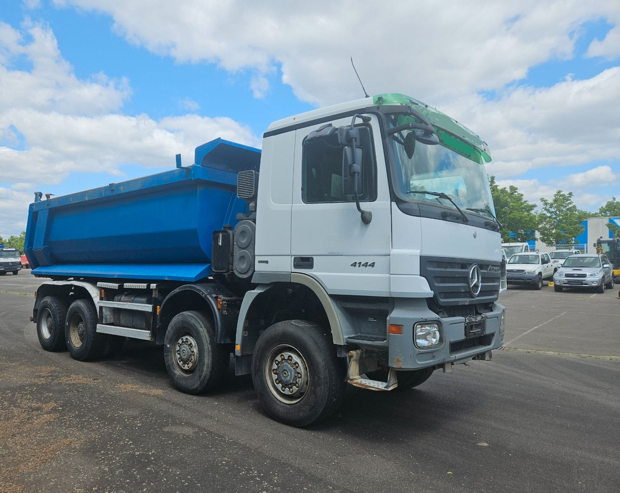 Mercedes-Benz Actros 4144 8x8 Hinterkipper - Самосвал: фото 1 Mercedes-Benz Actros 4144 8x8 Hinterkipper - Самосвал: фото 1