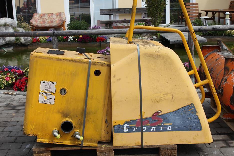 Furukawa 735 - Бак для гидравлической жидкости для Строительной техники: фото 2 Furukawa 735 - Бак для гидравлической жидкости для Строительной техники: фото 2