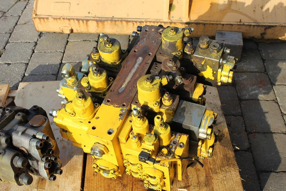 Furukawa W 735 - Гидравлический клапан для Строительной техники: фото 2 Furukawa W 735 - Гидравлический клапан для Строительной техники: фото 2