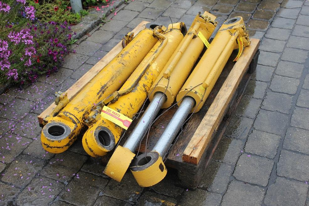 Hanomag D 400 - Гидравлический цилиндр для Строительной техники: фото 5 Hanomag D 400 - Гидравлический цилиндр для Строительной техники: фото 5