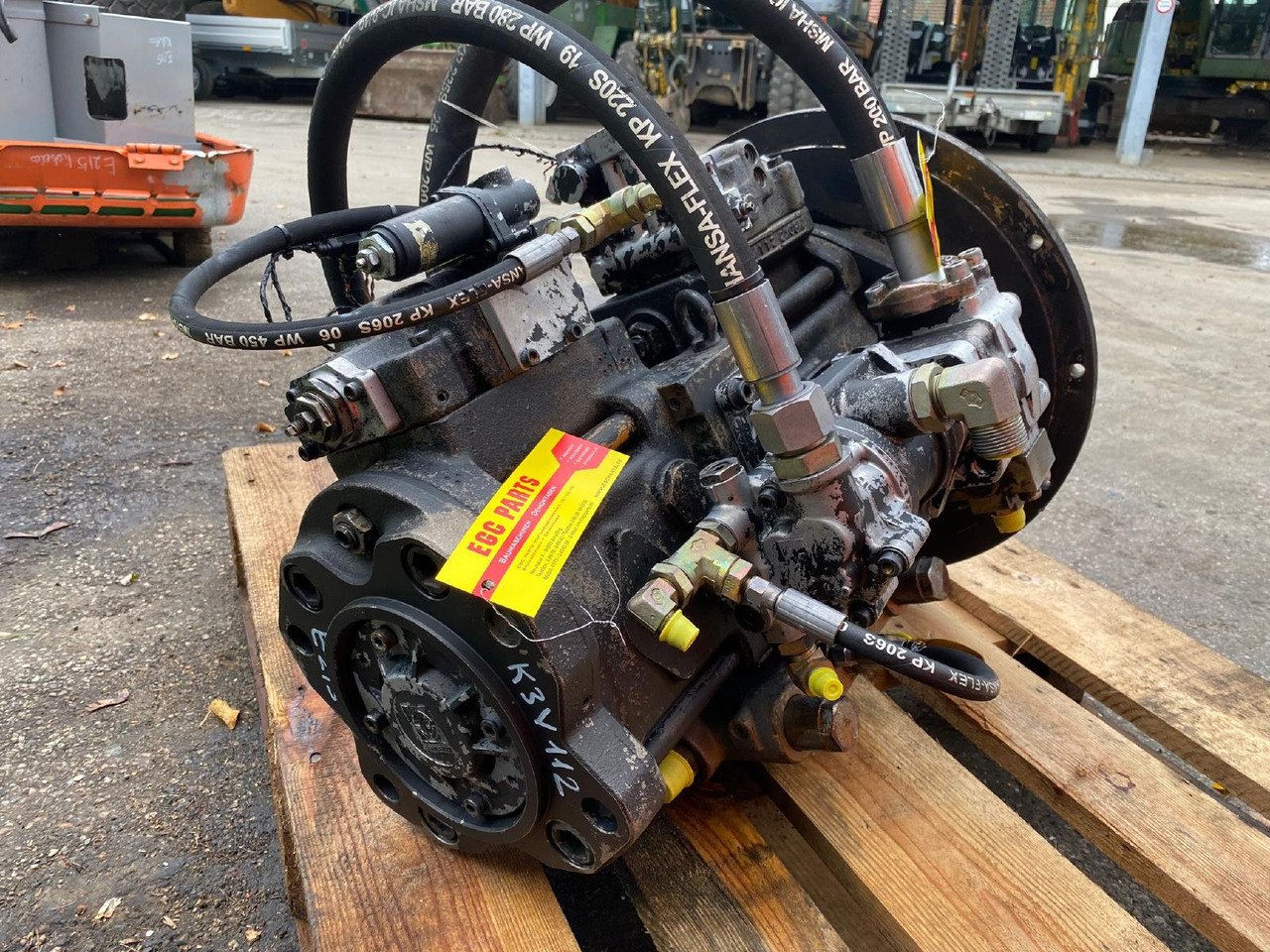 Kawasaki K3V112 aus Fiat Kobelco E 215 - Гидравлический насос для Строительной техники: фото 2 Kawasaki K3V112 aus Fiat Kobelco E 215 - Гидравлический насос для Строительной техники: фото 2