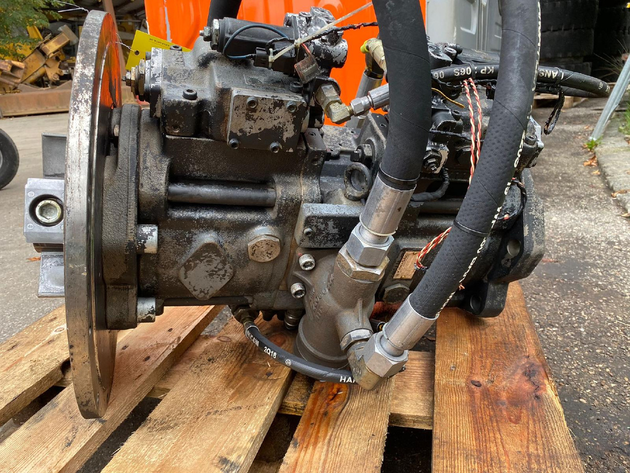 Kawasaki K3V112 aus Fiat Kobelco E 215 - Гидравлический насос для Строительной техники: фото 1 Kawasaki K3V112 aus Fiat Kobelco E 215 - Гидравлический насос для Строительной техники: фото 1