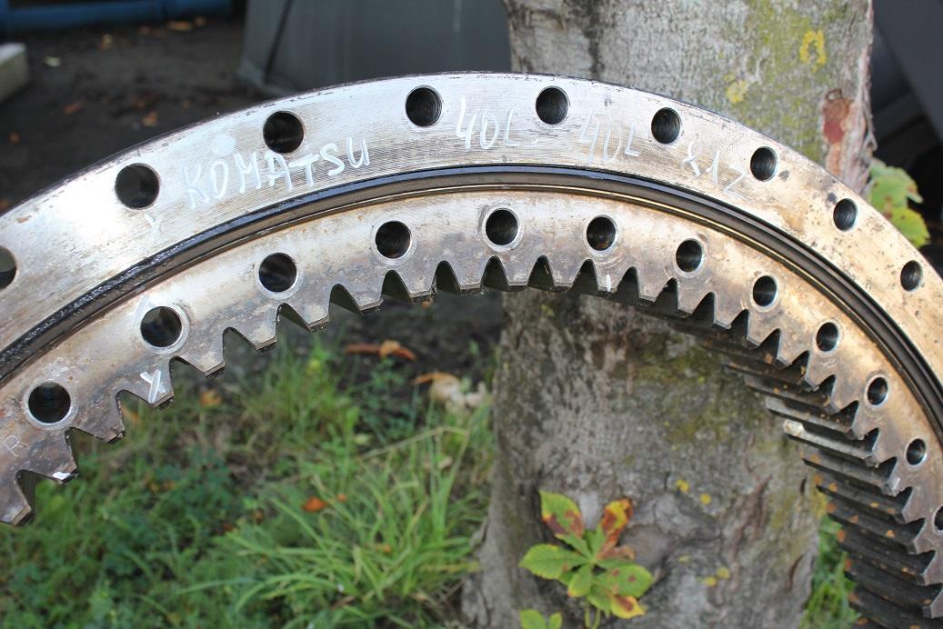 Komatsu PW 95 - Поворотное кольцо для Строительной техники: фото 3 Komatsu PW 95 - Поворотное кольцо для Строительной техники: фото 3