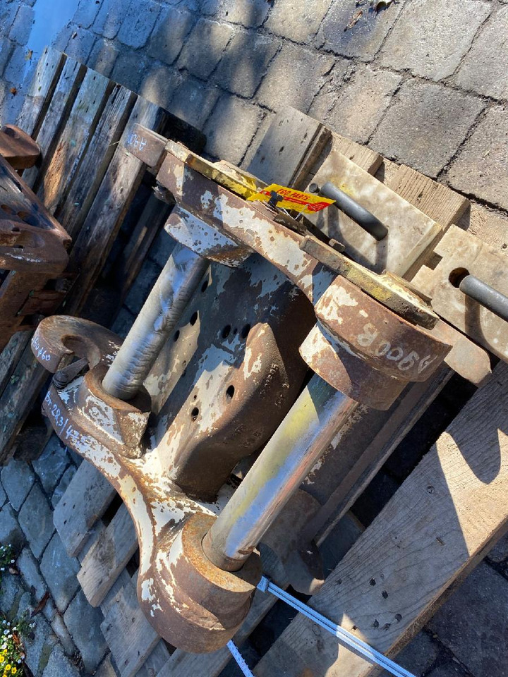 Сцепное устройство Liebherr A900B: фото 6