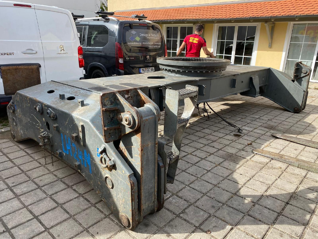 Liebherr LH 24 M LIT - Запчасти ходовой части для Строительной техники: фото 1 Liebherr LH 24 M LIT - Запчасти ходовой части для Строительной техники: фото 1