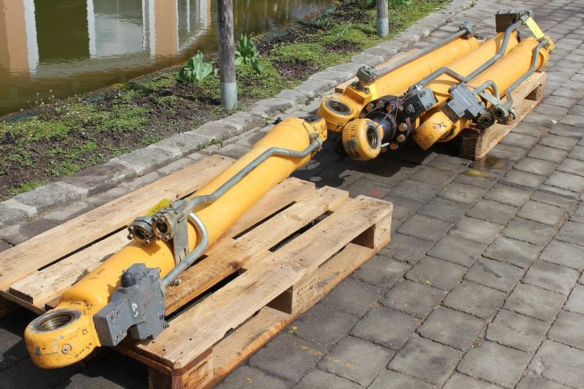 Liebherr R 914 - Гидравлический цилиндр для Строительной техники: фото 3 Liebherr R 914 - Гидравлический цилиндр для Строительной техники: фото 3