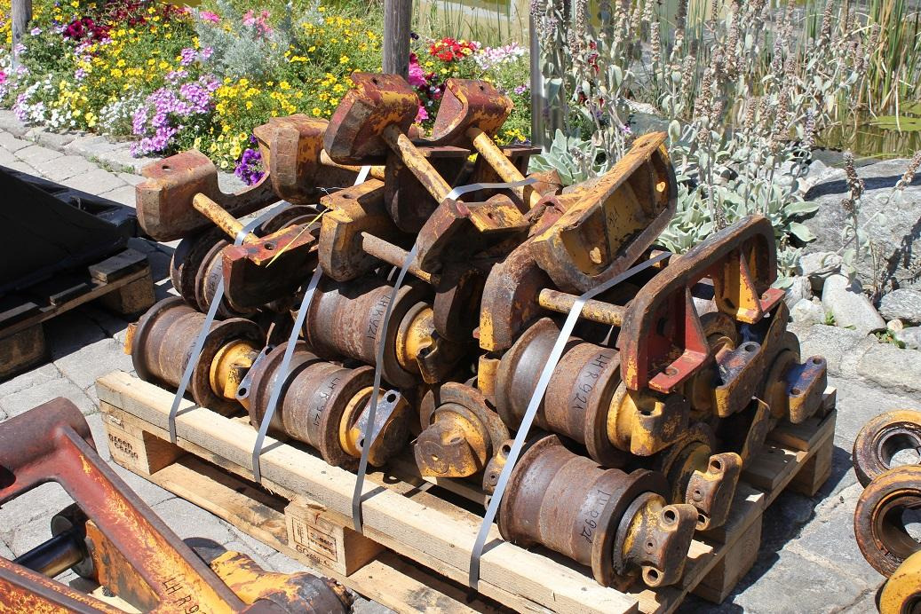 Liebherr R 921 - Опорный каток для Строительной техники: фото 2 Liebherr R 921 - Опорный каток для Строительной техники: фото 2