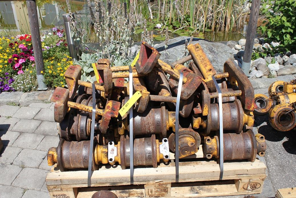 Liebherr R 921 - Опорный каток для Строительной техники: фото 1 Liebherr R 921 - Опорный каток для Строительной техники: фото 1