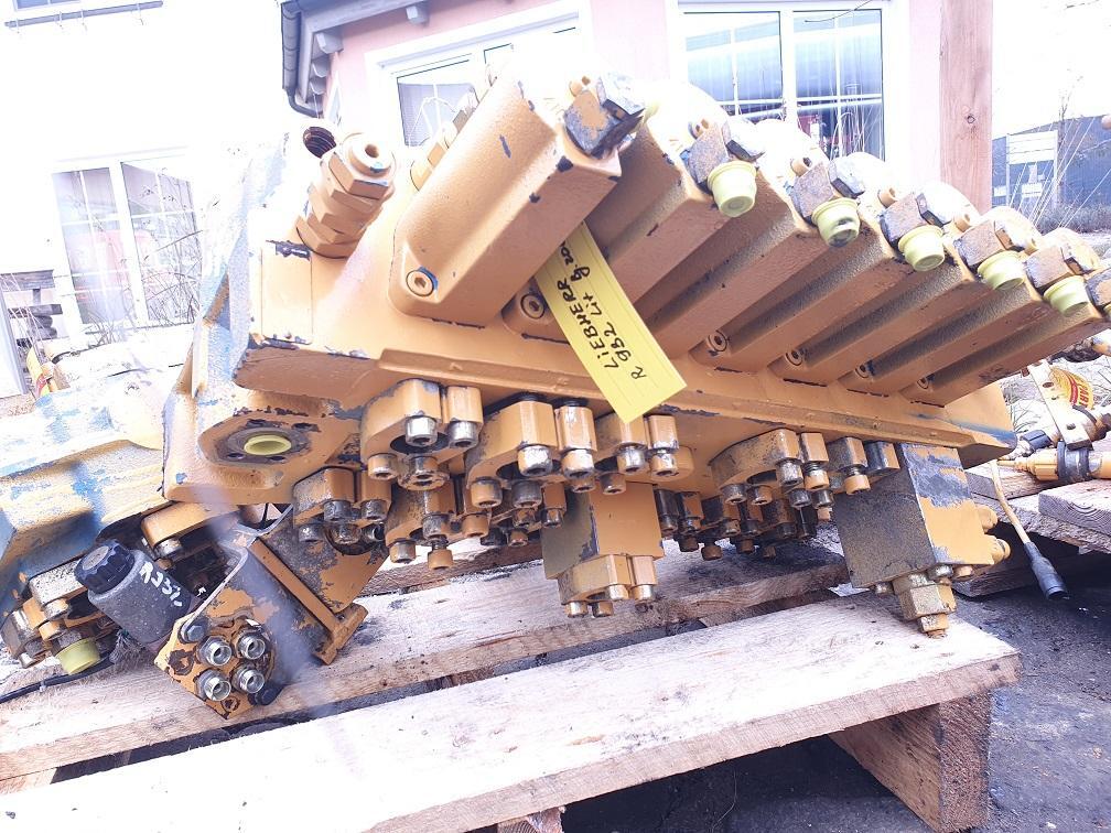 Liebherr R 932 LIT - Гидравлический клапан для Строительной техники: фото 2 Liebherr R 932 LIT - Гидравлический клапан для Строительной техники: фото 2