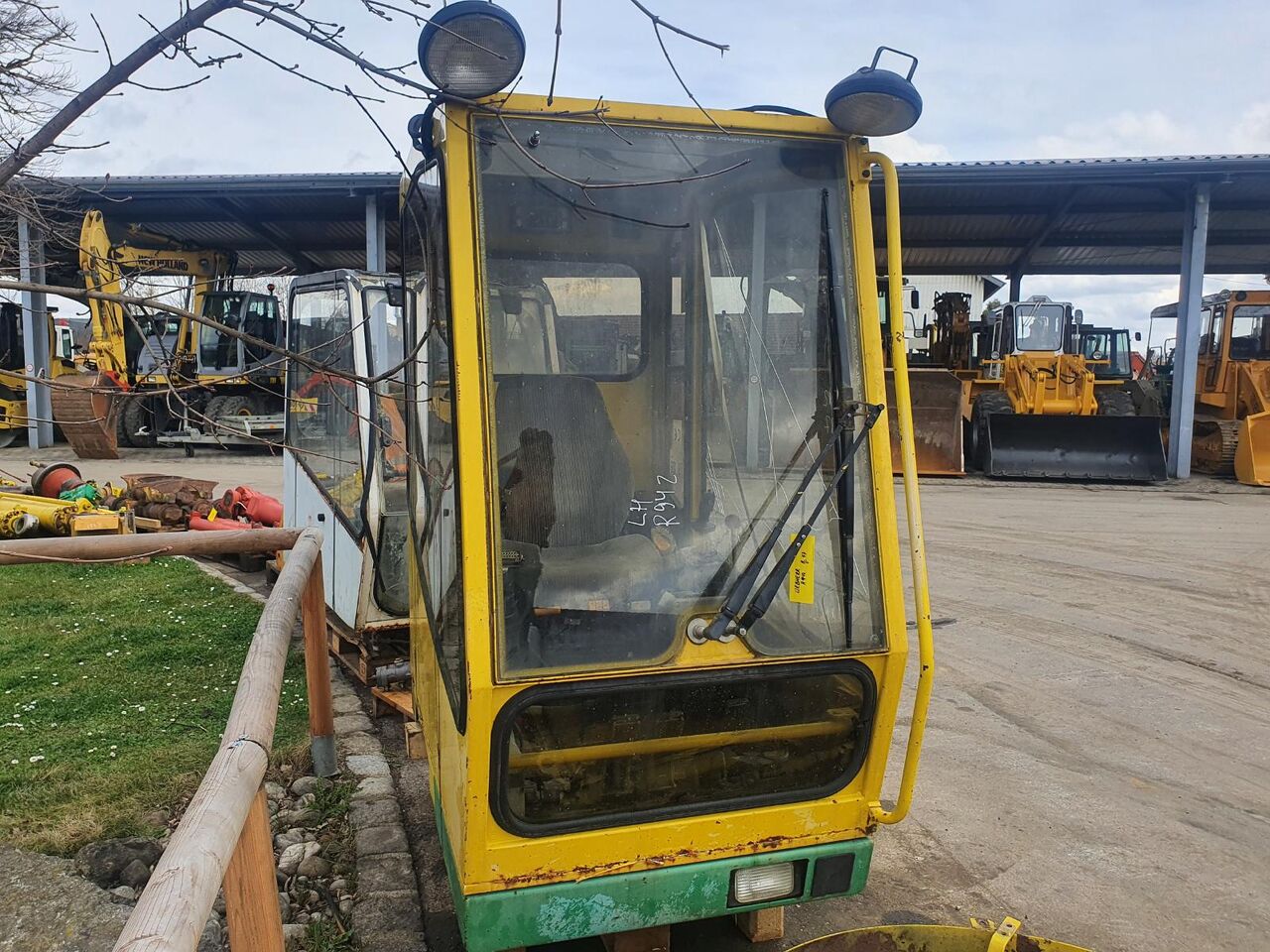 Кабина для Гусеничных экскаваторов Liebherr R 942: фото 9 Кабина для Гусеничных экскаваторов Liebherr R 942: фото 9