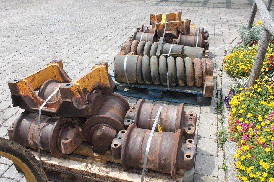 Liebherr R 974 - Опорный каток для Строительной техники: фото 2 Liebherr R 974 - Опорный каток для Строительной техники: фото 2