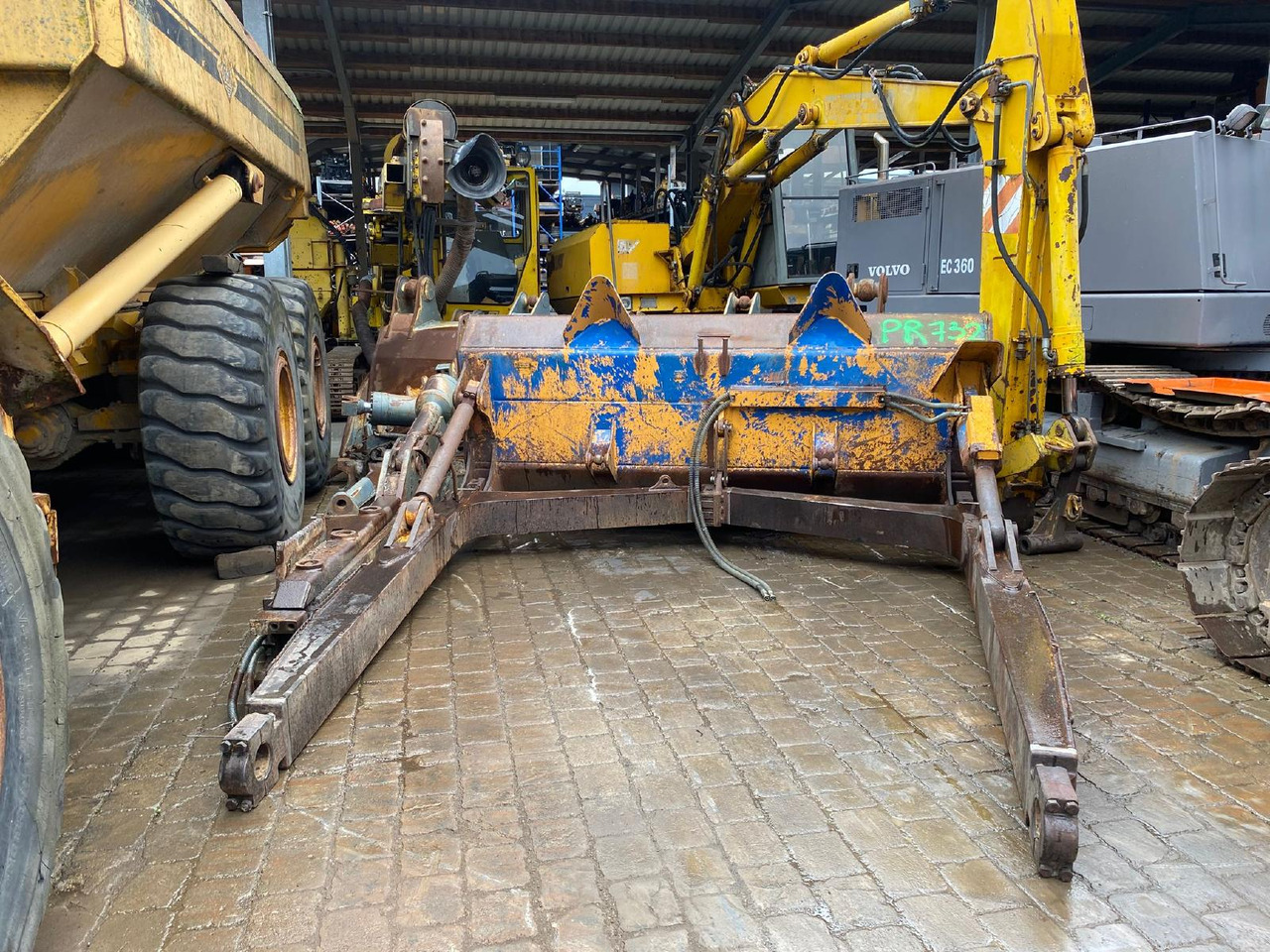 Liebherr PR 732 BL - Навесное оборудование: фото 5 Liebherr PR 732 BL - Навесное оборудование: фото 5