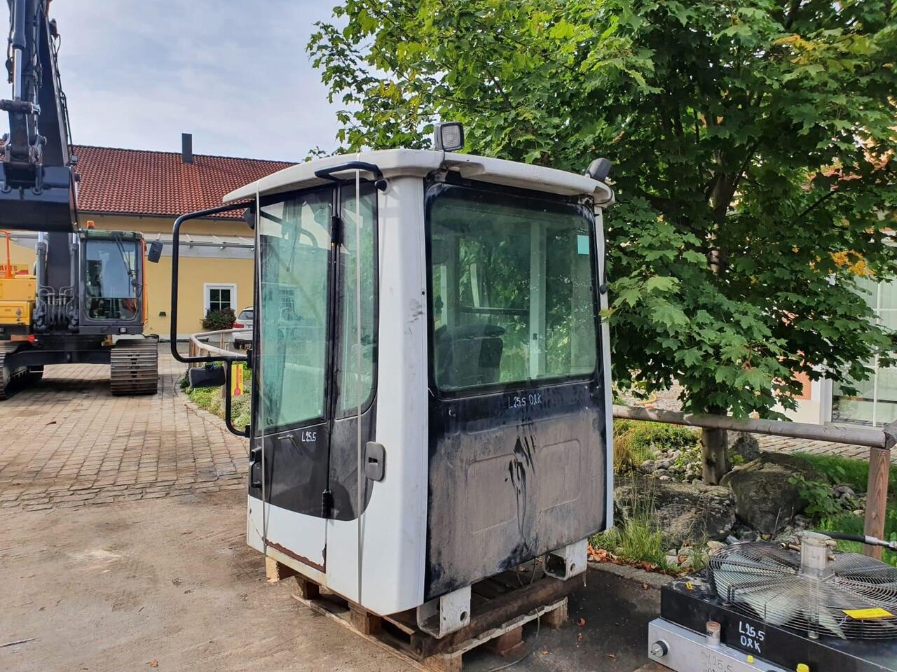 O&K L 25.5 - Кабина для Колёсных погрузчиков: фото 2 O&K L 25.5 - Кабина для Колёсных погрузчиков: фото 2