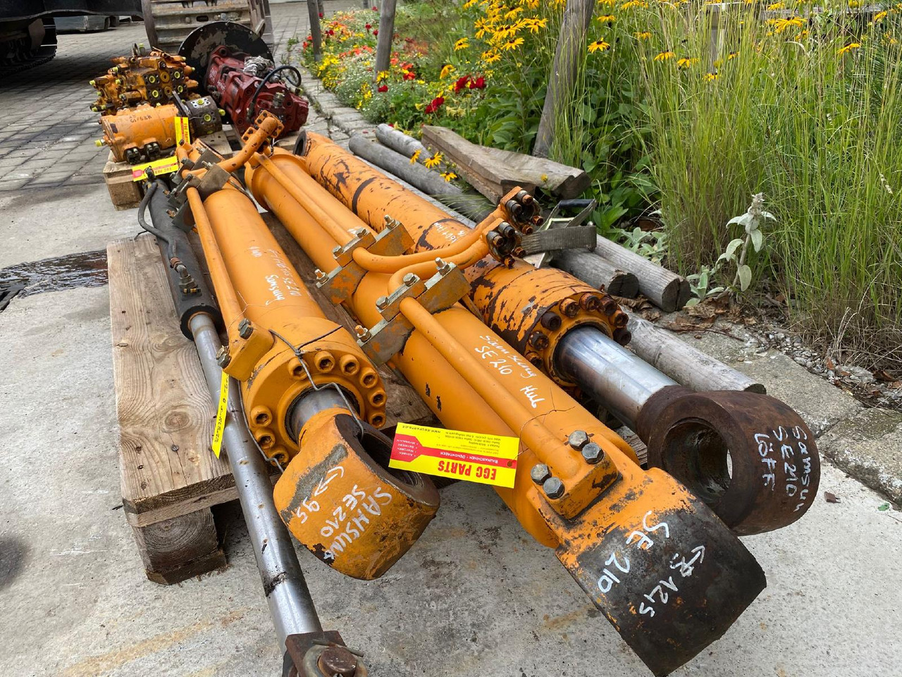 Samsung SE 210 - Гидравлический цилиндр для Строительной техники: фото 2 Samsung SE 210 - Гидравлический цилиндр для Строительной техники: фото 2