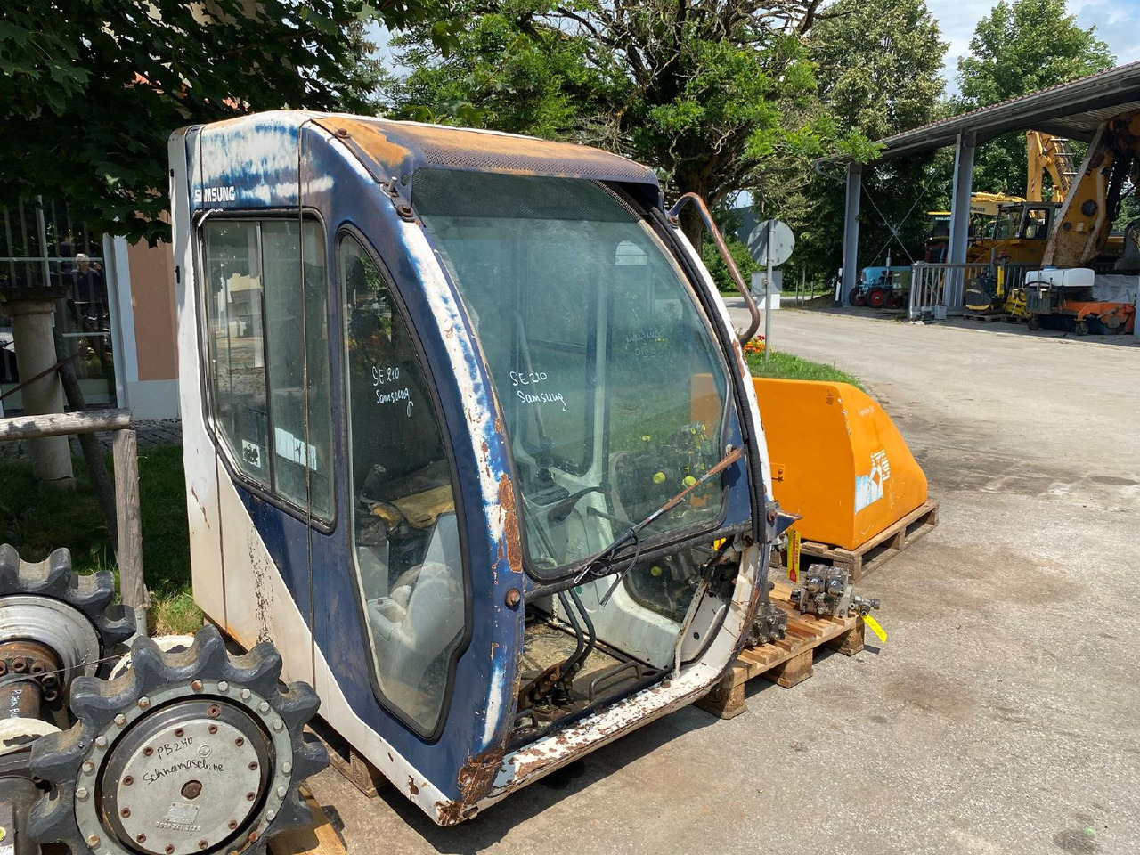 Samsung SE 210 - Кабина для Строительной техники: фото 4 Samsung SE 210 - Кабина для Строительной техники: фото 4