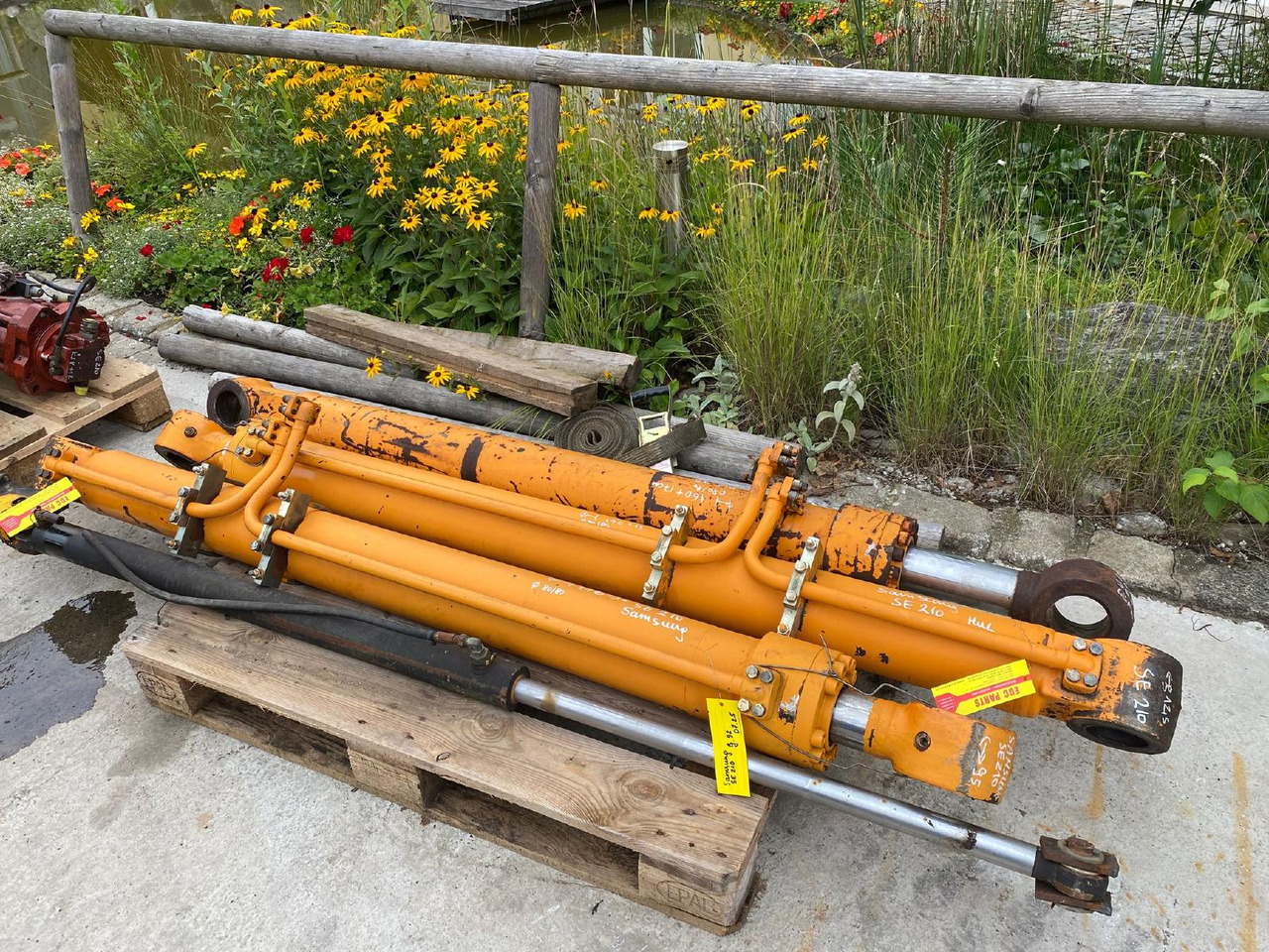 Samsung SE 210 - Гидравлический цилиндр для Строительной техники: фото 3 Samsung SE 210 - Гидравлический цилиндр для Строительной техники: фото 3