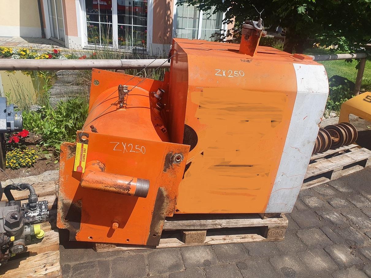 Hitachi ZX 250 - Запчасти для Гусеничных экскаваторов: фото 1 Hitachi ZX 250 - Запчасти для Гусеничных экскаваторов: фото 1