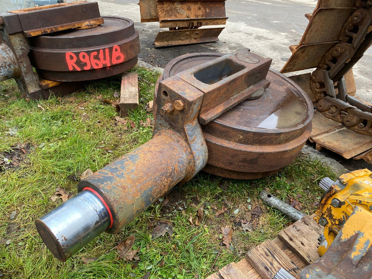 Liebherr R 964 B LIT - Запчасти для Гусеничных экскаваторов: фото 3 Liebherr R 964 B LIT - Запчасти для Гусеничных экскаваторов: фото 3