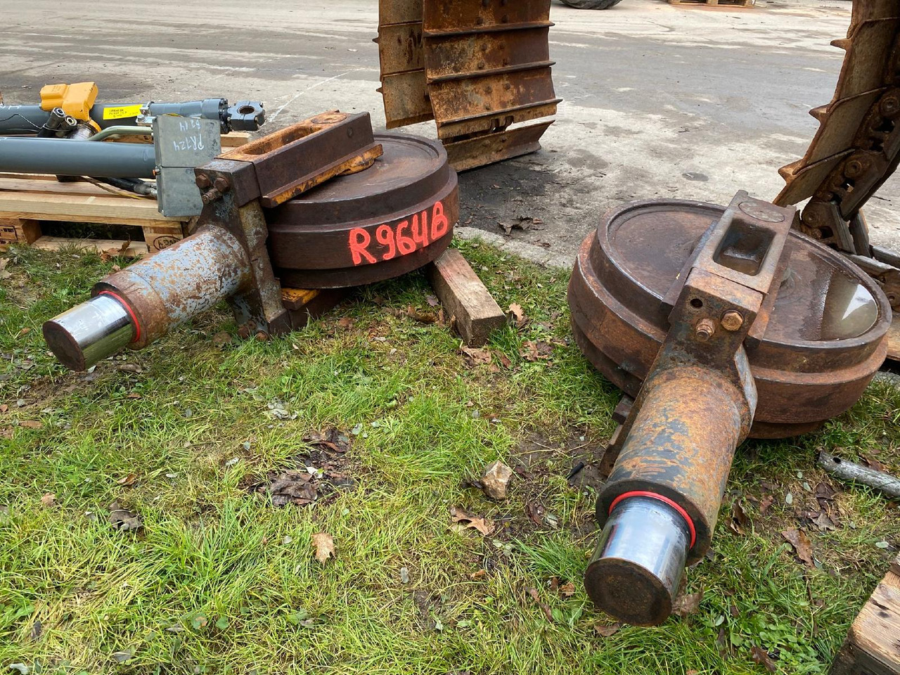 Liebherr R 964 B LIT - Запчасти для Гусеничных экскаваторов: фото 1 Liebherr R 964 B LIT - Запчасти для Гусеничных экскаваторов: фото 1