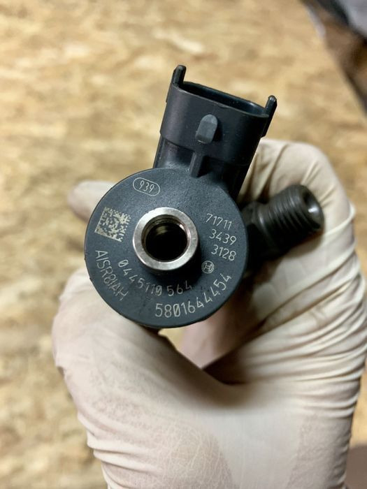 0445110564 for IVECO Daily 3.0 commercial vehicle - Распределитель впрыска для Коммерческих автомобилей: фото 1 0445110564 for IVECO Daily 3.0 commercial vehicle - Распределитель впрыска для Коммерческих автомобилей: фото 1