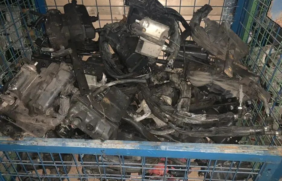 Mercedes-Benz Mercedes Actros MP3 Euro 5 A0001400478   Mercedes-Benz Mercedes Actros MP3 Euro 5 truck - Глушитель/ Выхлопная система для Грузовиков: фото 5 Mercedes-Benz Mercedes Actros MP3 Euro 5 A0001400478   Mercedes-Benz Mercedes Actros MP3 Euro 5 truck - Глушитель/ Выхлопная система для Грузовиков: фото 5