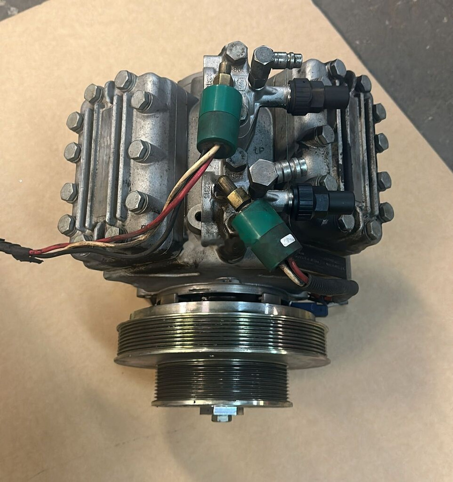 Sprężarka kompresor klimatyzacji Bock Eberspacher FKX40/470K 8862010000407 - Компрессор кондиционера для Грузовиков: фото 5 Sprężarka kompresor klimatyzacji Bock Eberspacher FKX40/470K 8862010000407 - Компрессор кондиционера для Грузовиков: фото 5